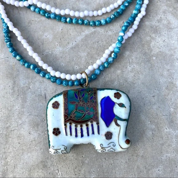 ELEPHANT beaded necklace vintage india pendant ceramic enamel white blue pottery - Picture 3 of 7